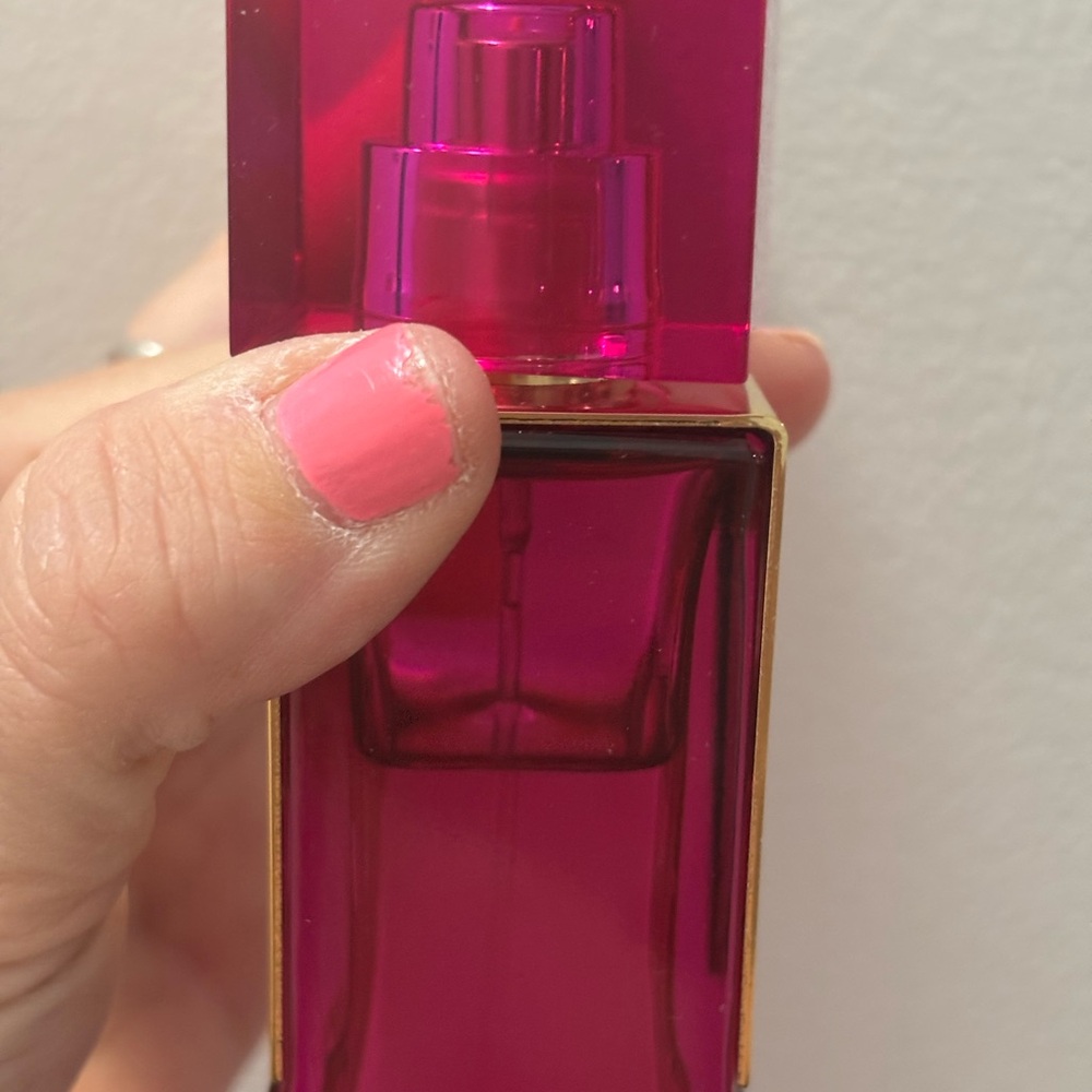 Yves Saint Laurent Elle in Purple and Gold - Picture 5 of 6